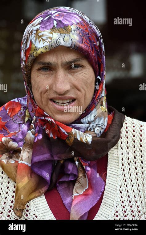 turkish women headscarf